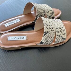 Steve Madden Alexandra Snake Flat Slide Sandals 7.5 EUC